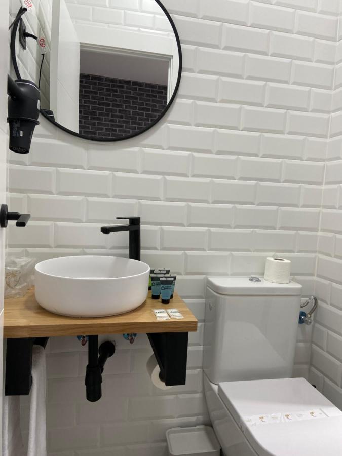 Hotel Casual Mardones Bilbao Exteriér fotografie Bathroom at the hotel